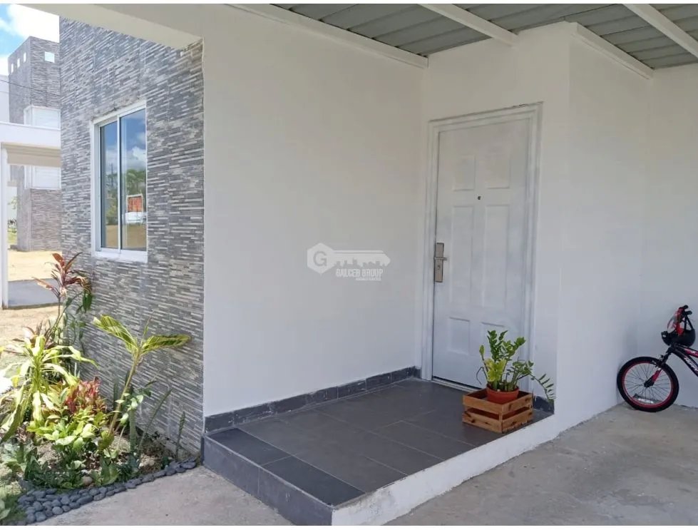 SE VENDE CASA EN SAN CARLOS THE VILLAGE BEACH RESIDENCES CON PATIO
