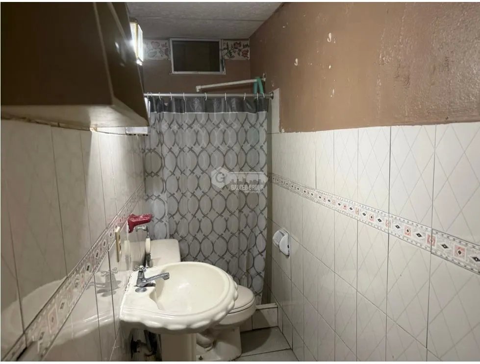 SE VENDE CASA EN ALTOS DE CERRO VIENTO CON 3 HABITACIONES Y 2 TERRAZAS