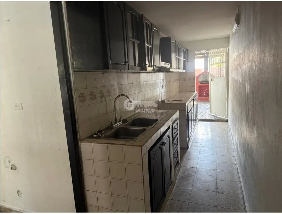 SE VENDE CASA EN ALTOS DE CERRO VIENTO CON 3 HABITACIONES Y 2 TERRAZAS