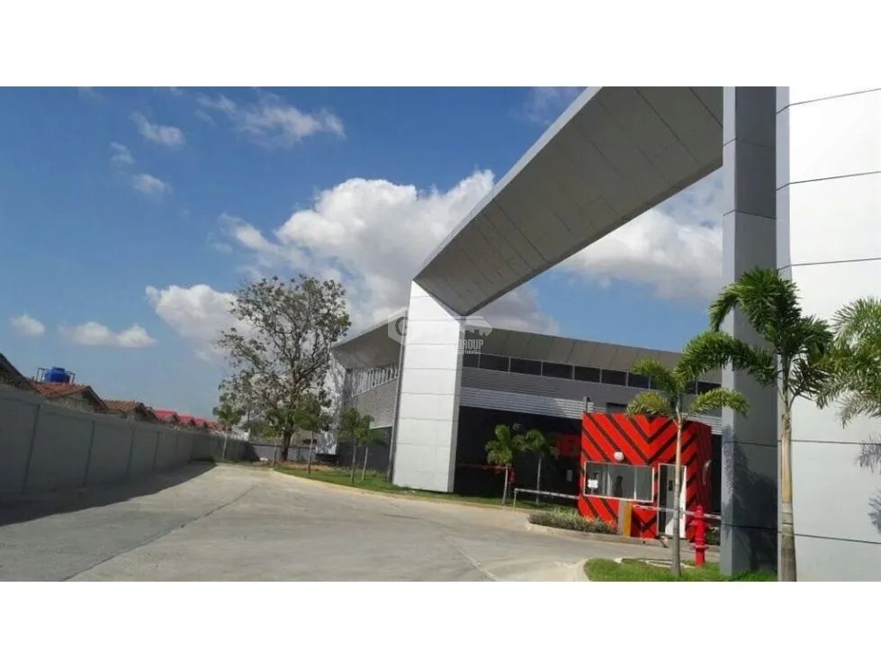 ALQUILER DE GALERA EN TOCUMEN WAREHOUSE PARK INCLUYE MOBILIARIO