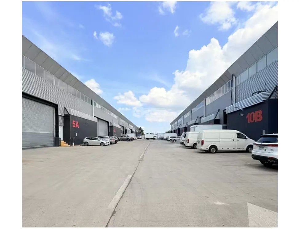 ALQUILER DE GALERA EN TOCUMEN WAREHOUSE PARK INCLUYE MOBILIARIO