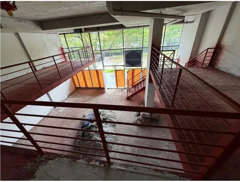 SE ALQUILA LOCAL COMERCIAL EN CONDADO PLAZA DE 230M CON MEZZANINE