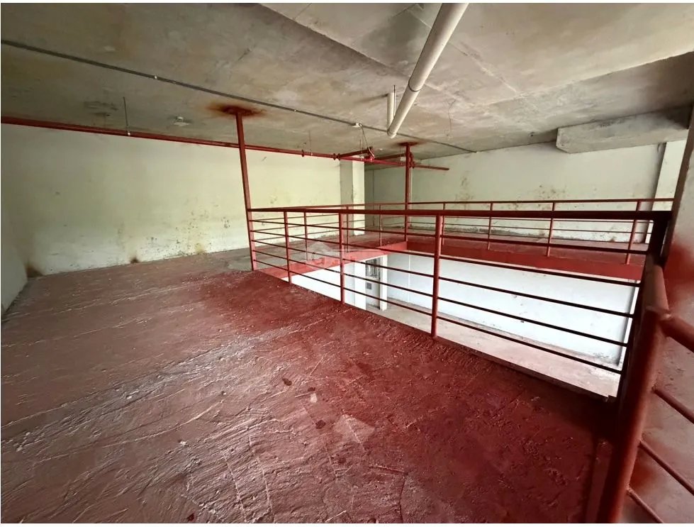 SE ALQUILA LOCAL COMERCIAL EN CONDADO PLAZA DE 230M CON MEZZANINE