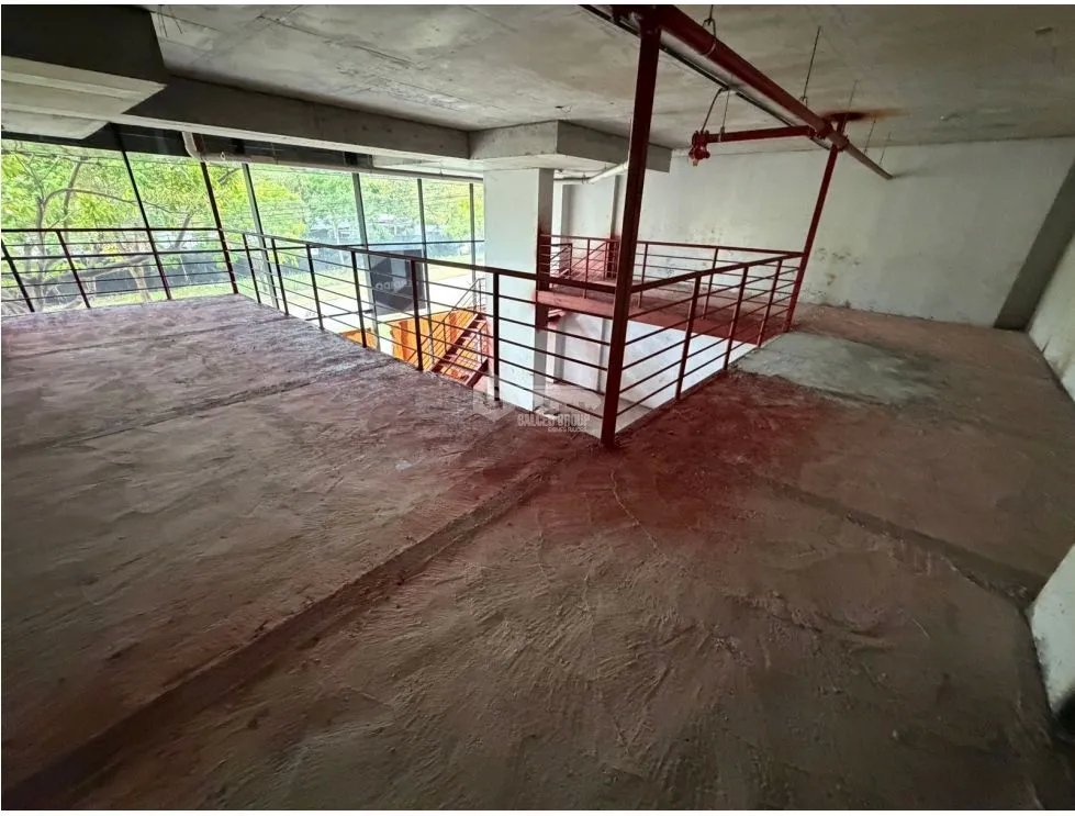 SE ALQUILA LOCAL COMERCIAL EN CONDADO PLAZA DE 230M CON MEZZANINE