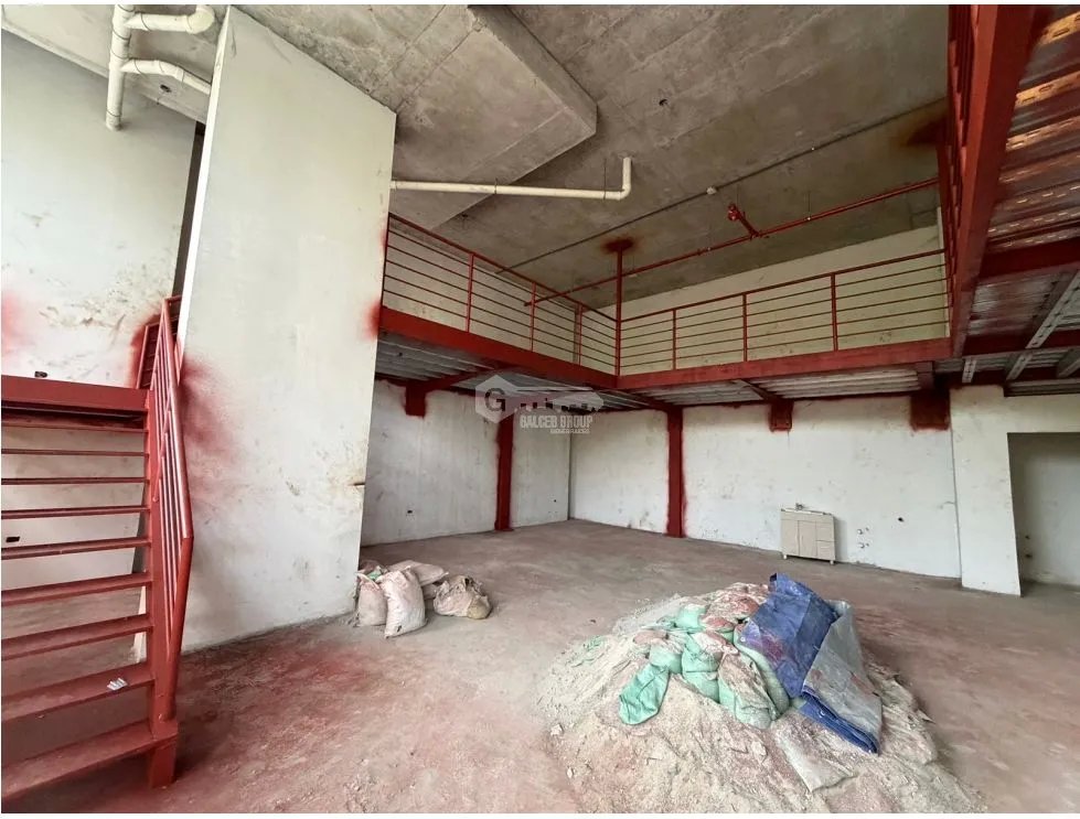 CONDADO DEL REY / LOCAL COMERCIAL / CONDADO PLAZA  / 230M / 2 NIVELES