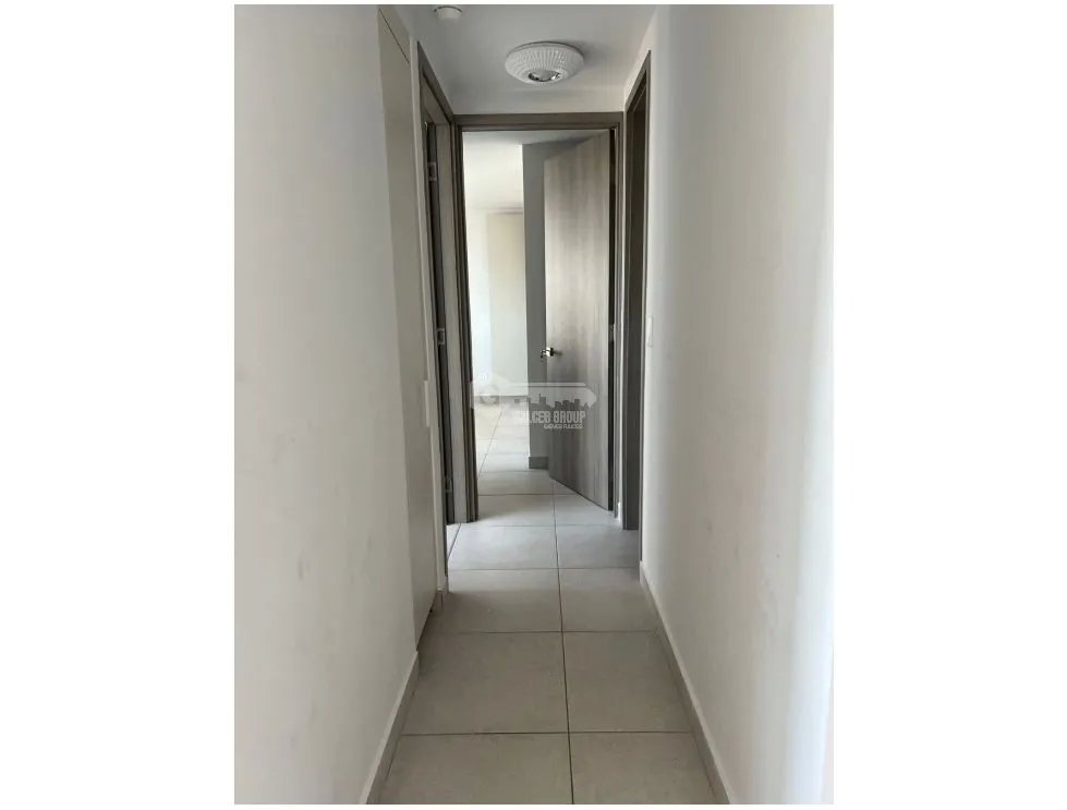 SE VENDE APARTAMENTO EN PH CONDADO COUNTRY CLUB CON 2 BALCONES