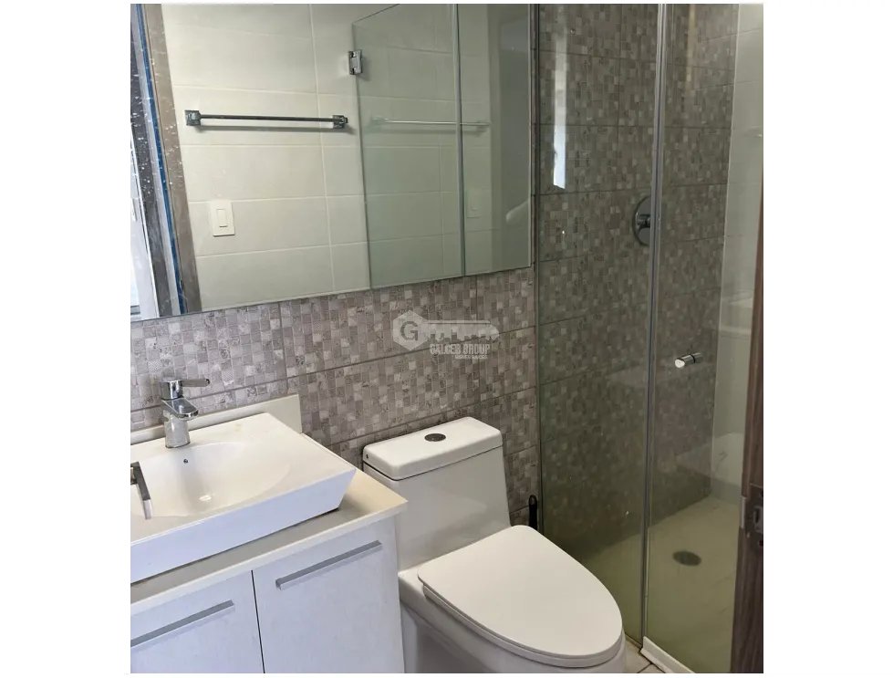 SE VENDE APARTAMENTO EN PH CONDADO COUNTRY CLUB CON 2 BALCONES