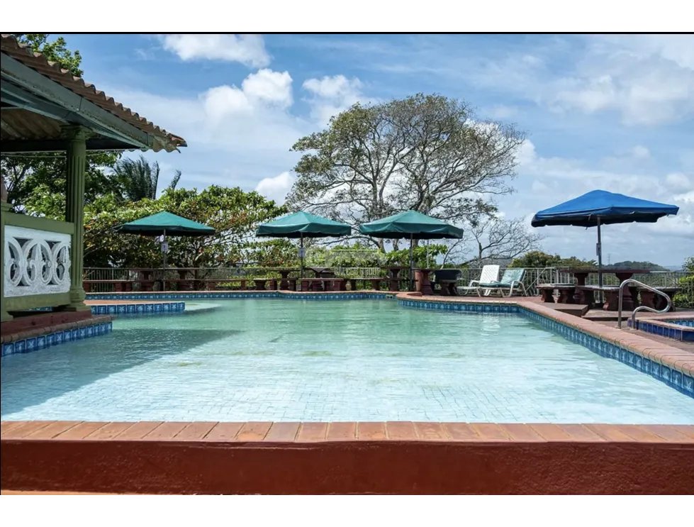 CHORRERA / EL COCO / 4041M / FINCA CON PISCINA Y GAZEBO