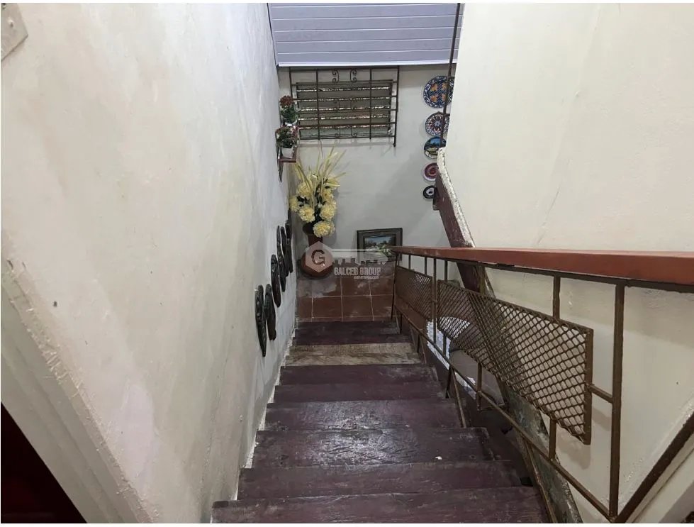 SE VENDE CASA EN ALTOS DE CERRO AZUL URB EL CASTILLO CON TERRAZA