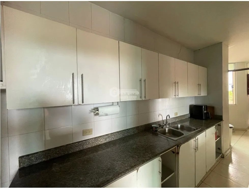 SE VENDE APARTAMENTO EN CARRASQUILLA PH HYDE PARK VISTA AL PARQUE OMAR