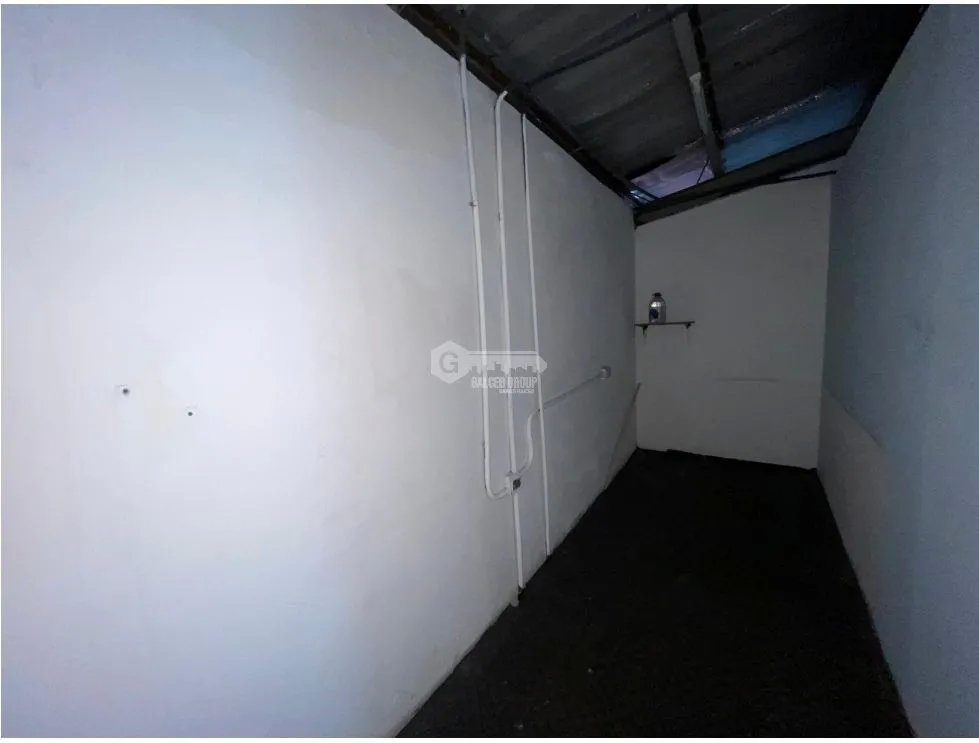 SE ALQUILA GALERA EN PUEBLO NUEVO DE 80M CON MEZZANINE