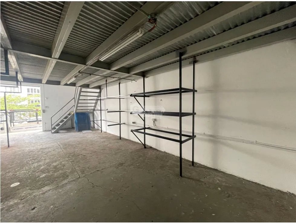 SE ALQUILA GALERA EN PUEBLO NUEVO DE 80M CON MEZZANINE