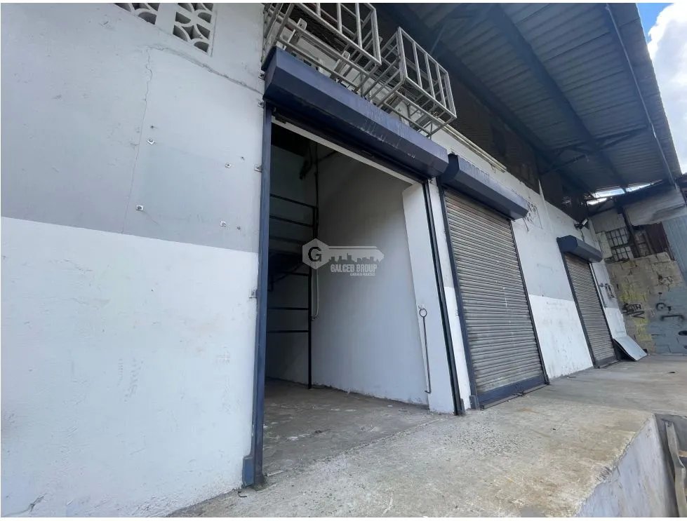 GALERA / PUEBLO NUEVO / 80M2 / MEZZANINE / ESPACIO AMPLIO