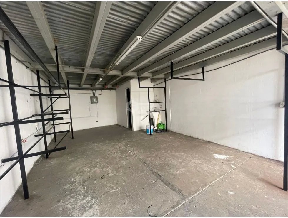 GALERA / PUEBLO NUEVO / 80M2 / MEZZANINE / ESPACIO AMPLIO