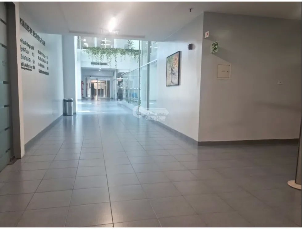 SE ALQUILA CONSULTORIO MEDICO EN PACÍFICA SALUD DE 27M AMOBLADO