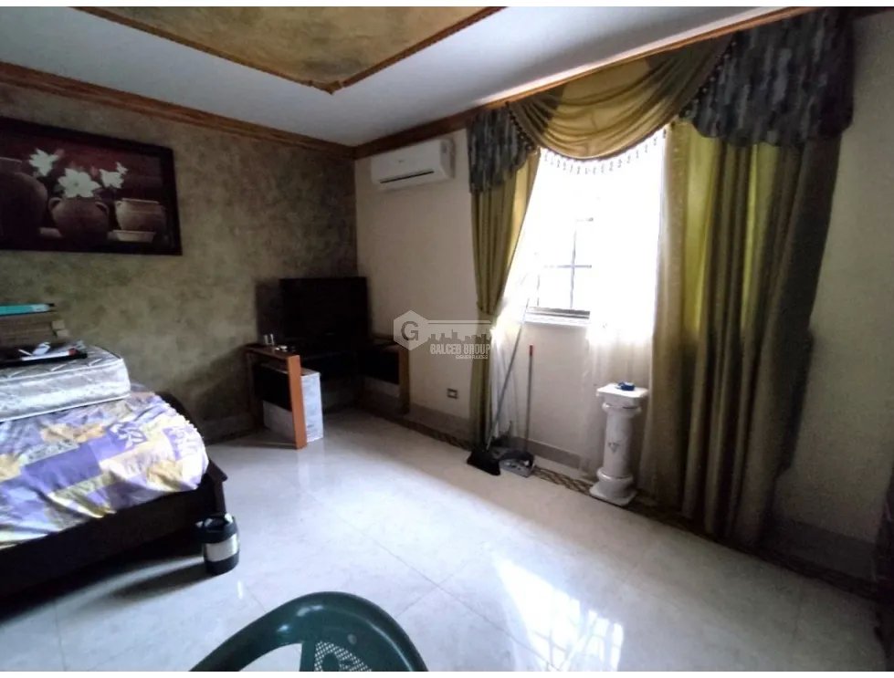 SE VENDE CASA ALTOS DE PANAMA CONDADO DEL REY 4 HABITACION 675M PATIO