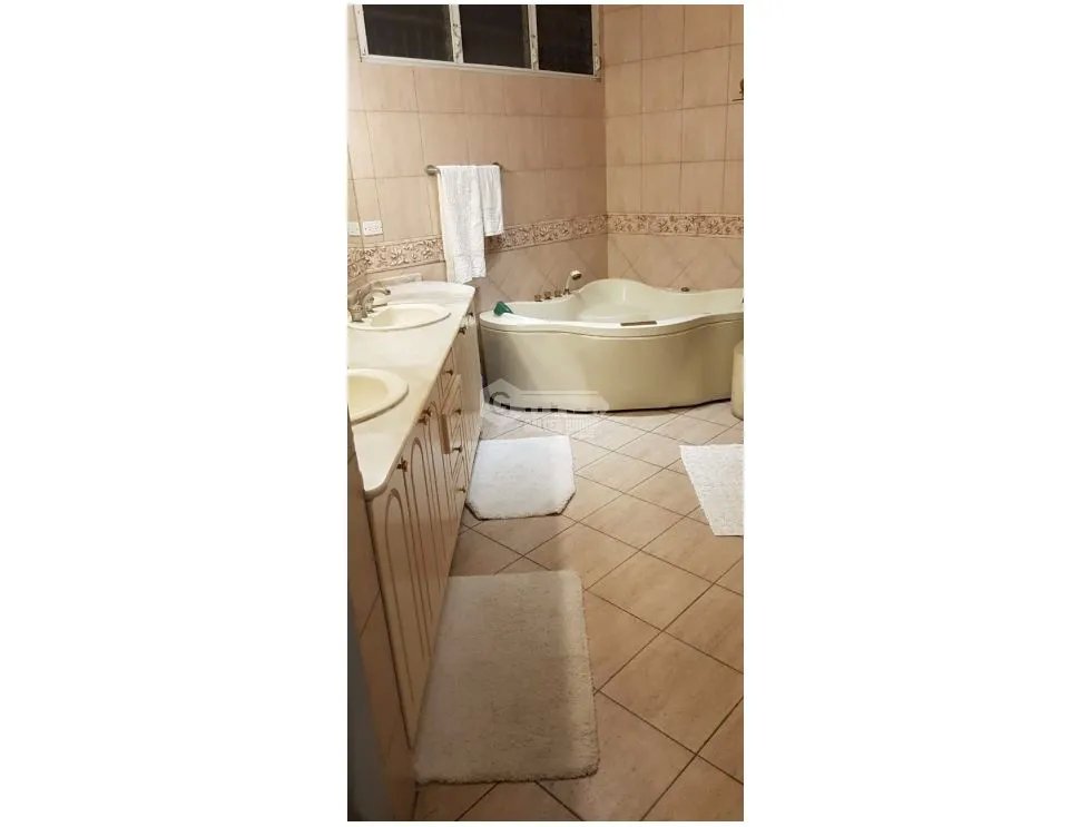 SE ALQUILA CASA HATO PINTADO LOS GUAYACANES 3 HABITACION 1000M VACIA