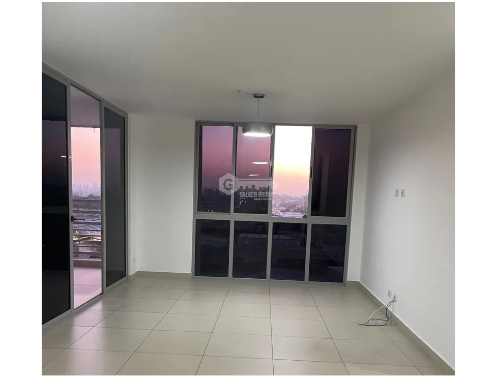 SE VENDE APARTAMENTO EN EL CRISOL PH ALTATERRA CON BALCON