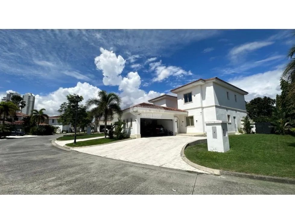 Single Family House for sale in Costa Sur