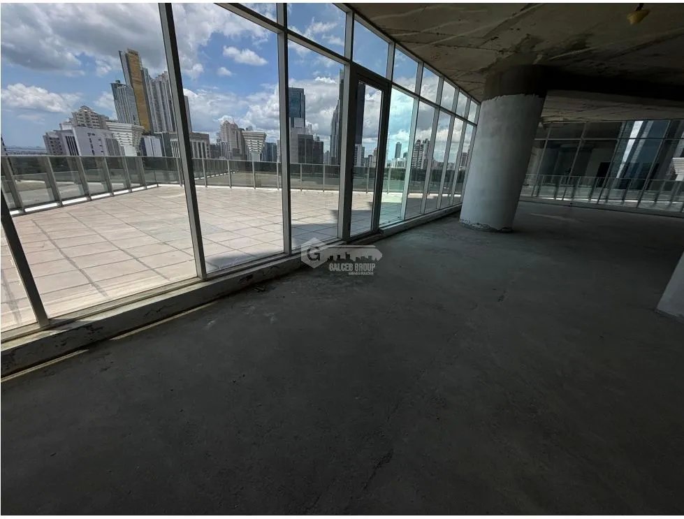 REVOLUTION F&F TOWER TORNILLO / MEZZANINE / TERRAZA / OFICINA 1122M