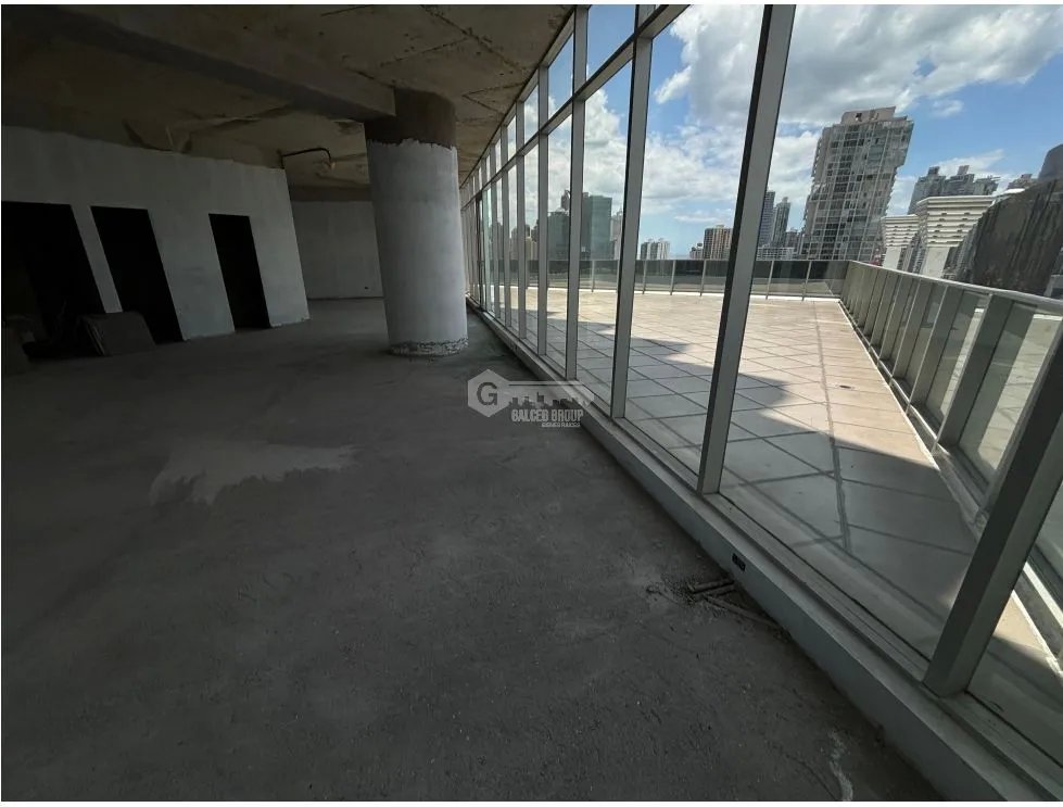 CALLE 50 / REVOLUTION F&F TOWER TORNILLO / TERRAZA / 1,122M