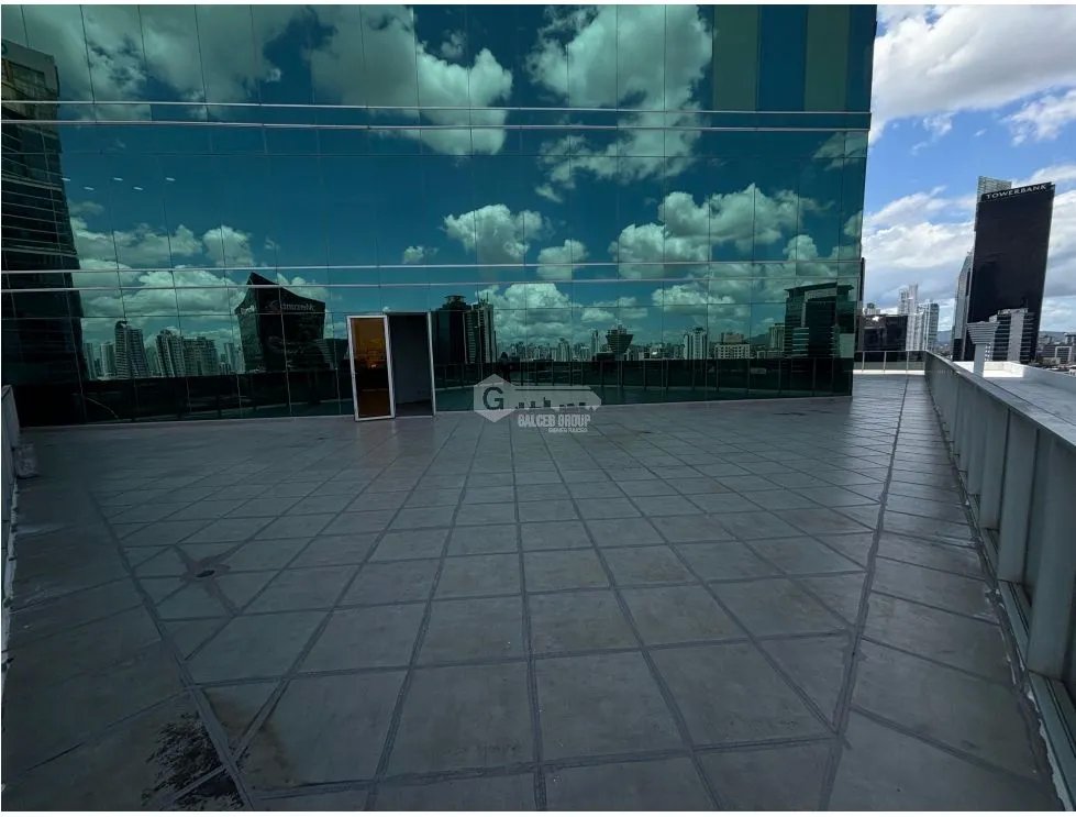 CALLE 50 / REVOLUTION F&F TOWER TORNILLO / TERRAZA / 1,122M
