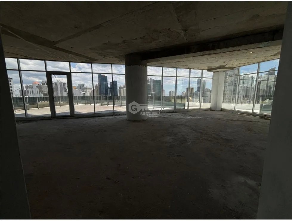 CALLE 50 / REVOLUTION F&F TOWER TORNILLO / TERRAZA / 1,122M