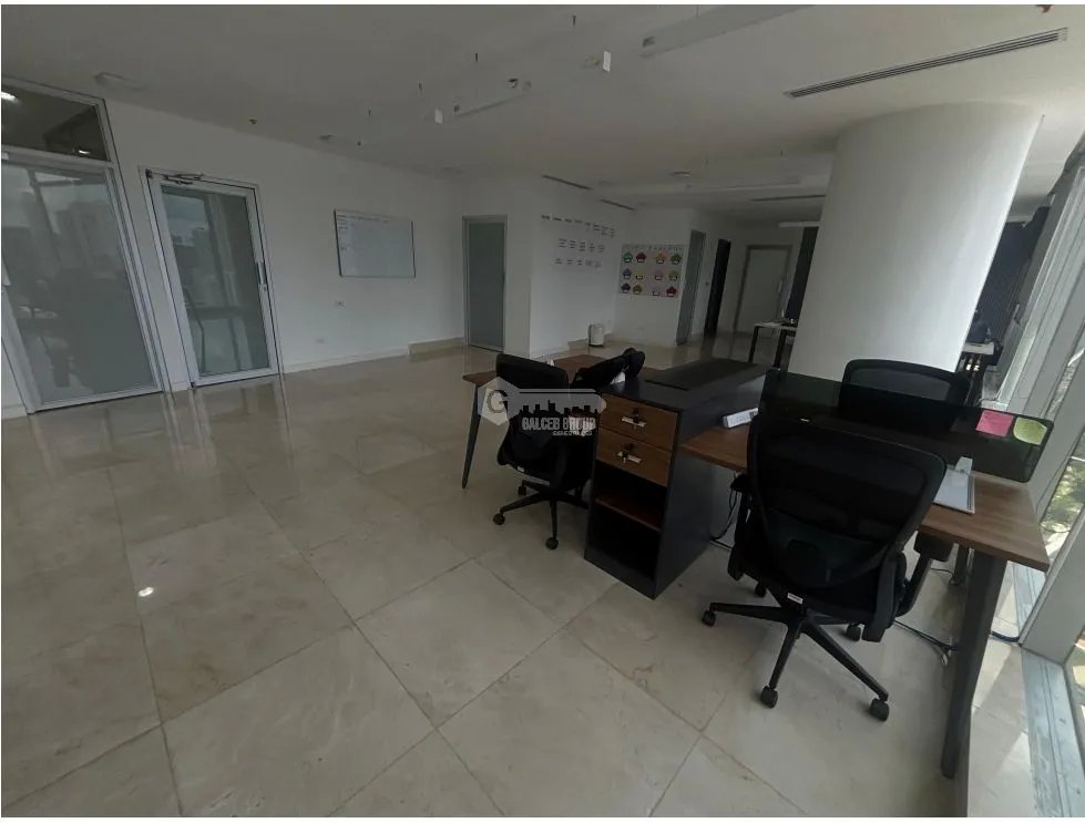OFICINA / CALLE 50 / REVOLUTION  F&F TOWER TORNILLO /  188M / DIVISION
