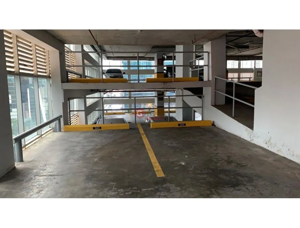 OFICINA / CALLE 50 / REVOLUTION F&F TOWER / 156M / AIRE CENTRAL