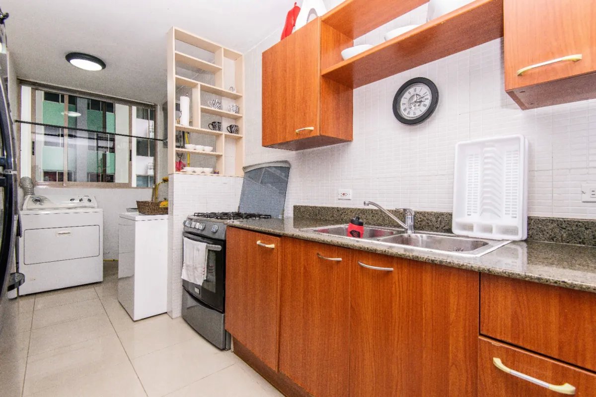 Se vende apartamento amoblado en el PH San Francisco Bay