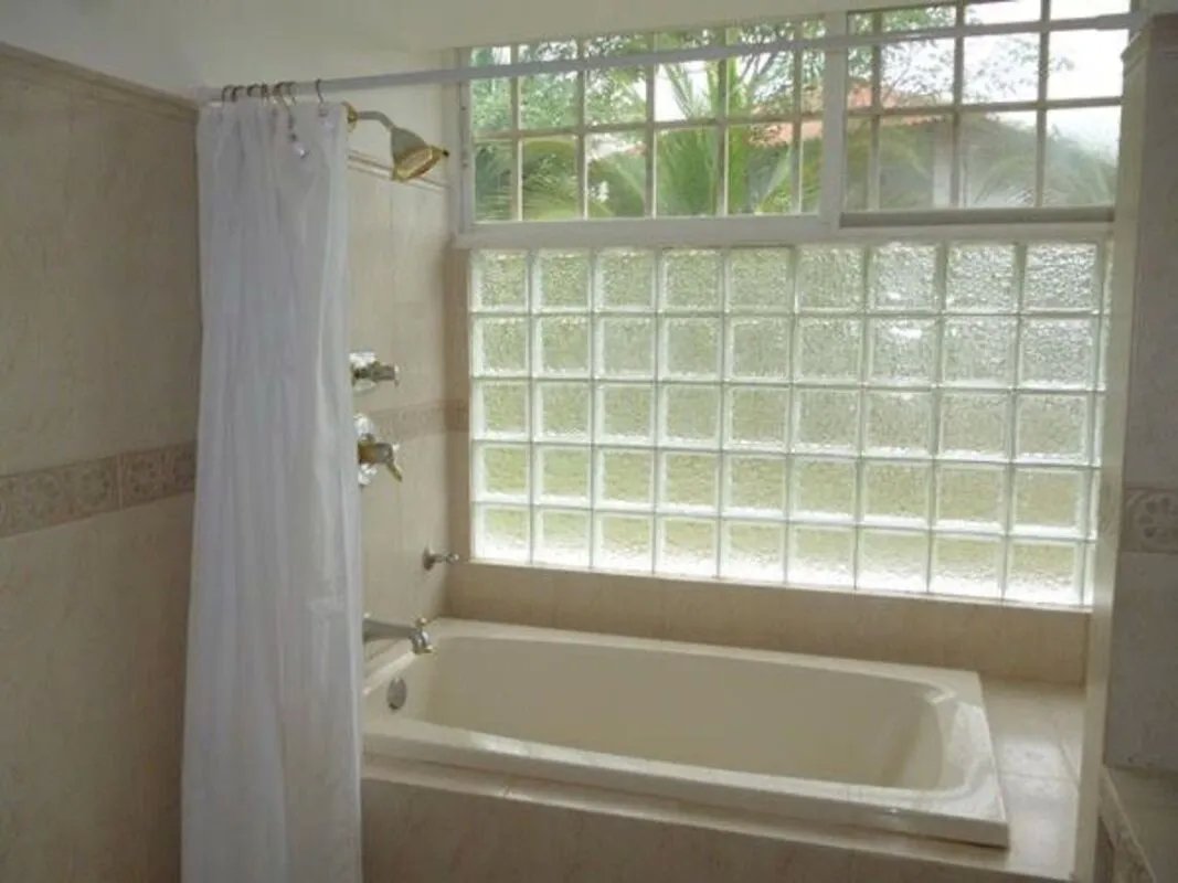 Venta de Casa con Terreno en Coloncito, Chame
