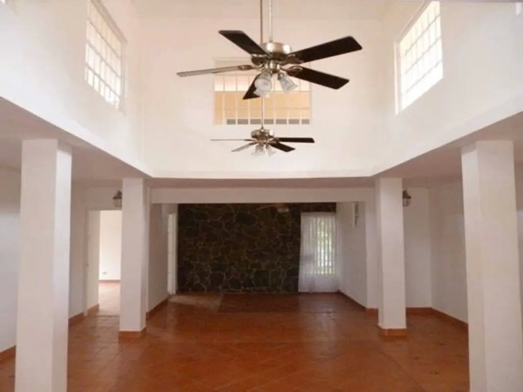 Venta de Casa con Terreno en Coloncito, Chame