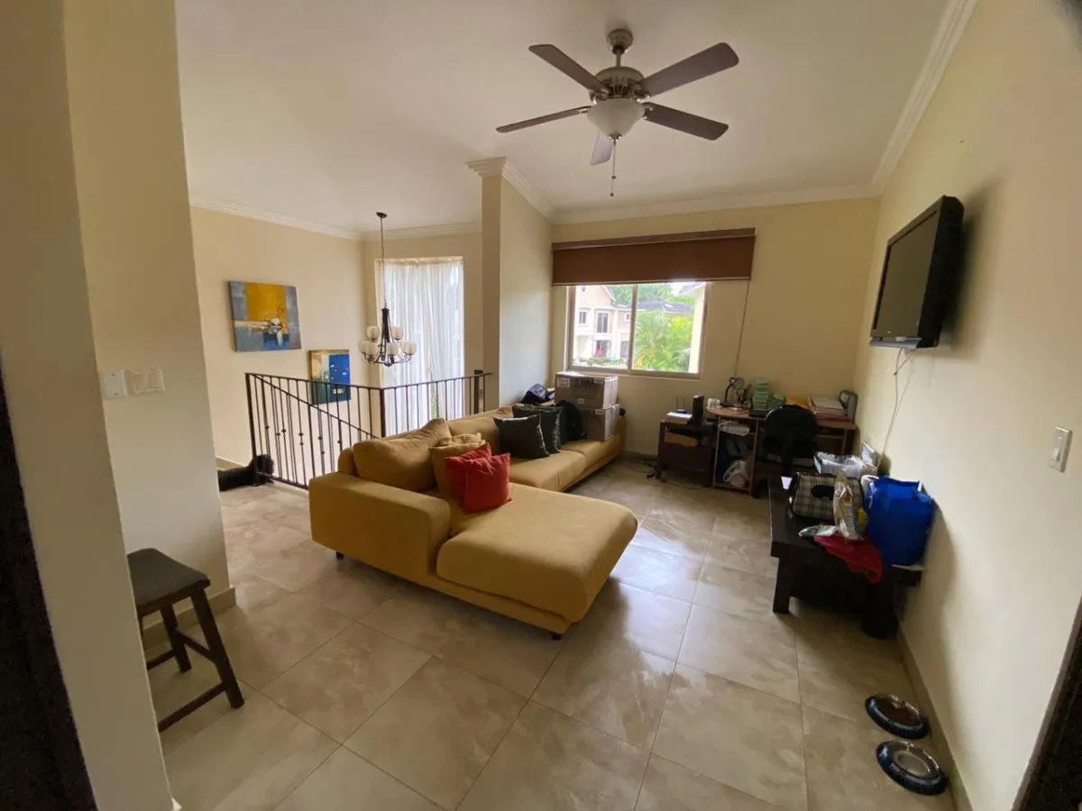 Venta o alquiler de casa en Clayton
