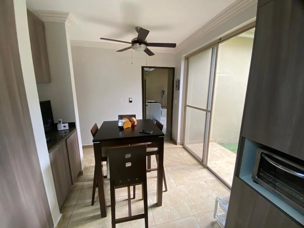 Venta o alquiler de casa en Clayton
