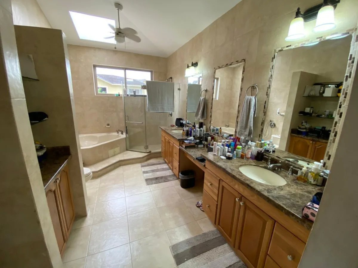 Venta o alquiler de casa en Clayton