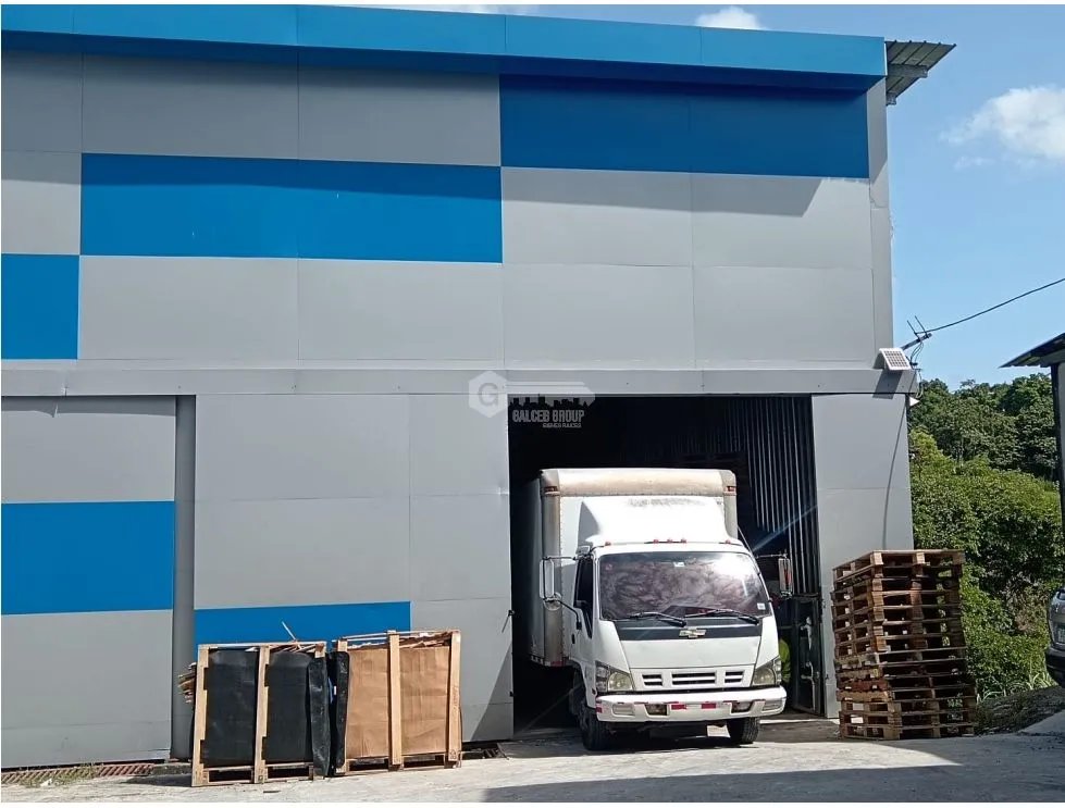 LAS MAÑANITAS / PARQUE INDUSTRIAL / 200M / GALERA COMERCIAL
