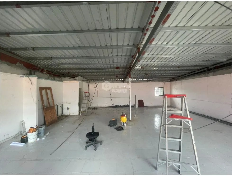SE ALQUILA LOCAL COMERCIAL EN  VILLA ZAITA  120 M2 AMPLIO