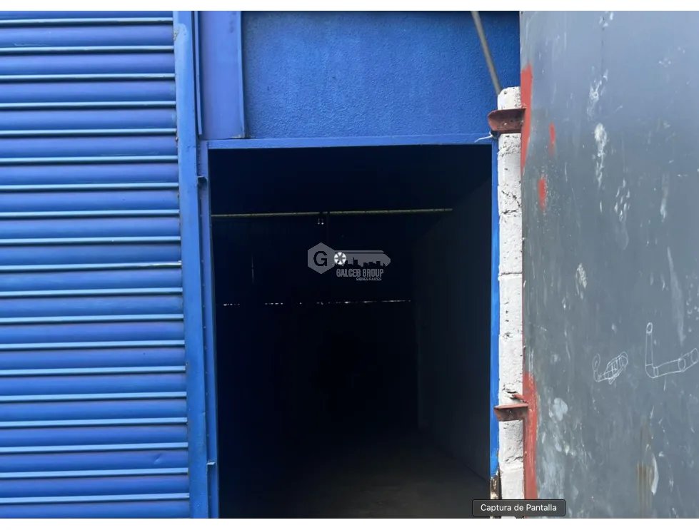 SE VENDE GALERA COMERCIAL EN PARQUE INDUSTRIAL MAÑANITAS 350M OFICINA