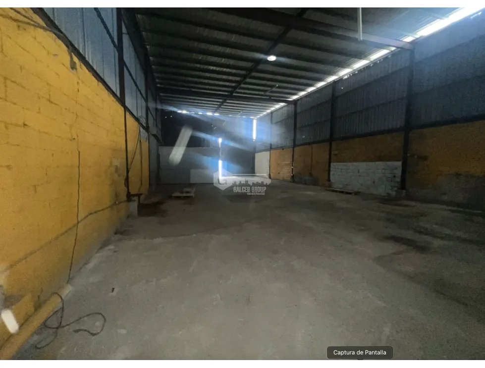 SE VENDE GALERA COMERCIAL EN PARQUE INDUSTRIAL MAÑANITAS 350M OFICINA