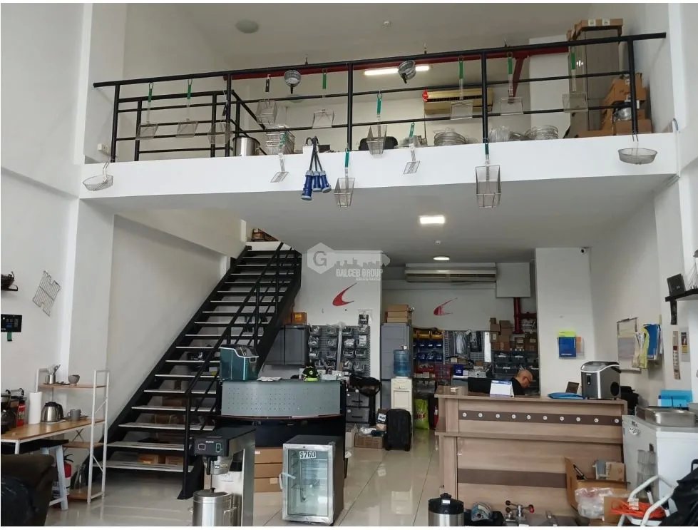 CENTENNIAL / CENTRO PLAZA / 102M / 1 BAÑO / PLANTA BAJA  MEZZANINE HA