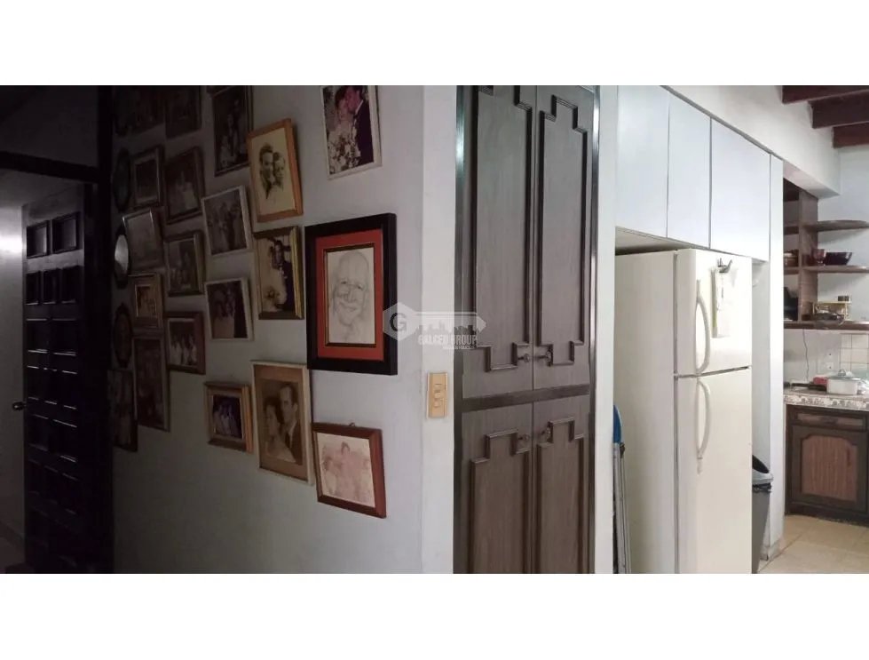 BETANIA / ALTOS DE BETANIA / 2 NIVELES / 212m2 / 3 HABITACIONES
