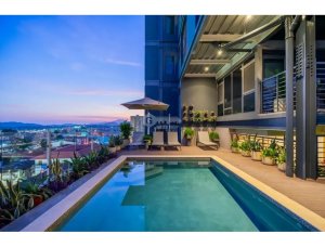CASCO VIEJO / CASCO VIEW LIFE / 45M / BALCON / AMOBLADO