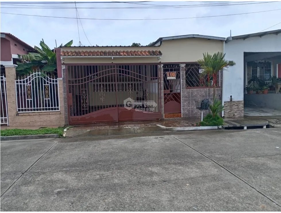 TOCUMEN / PUNTA DEL ESTE / 208M / 4 HABITACON + 1 BAÑOS /  DEPOSITO