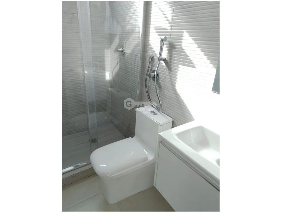 12 DE OCTUBRE / PH CENTERPOINT TOWER / 77M /LINEA BLANCA / BALCON