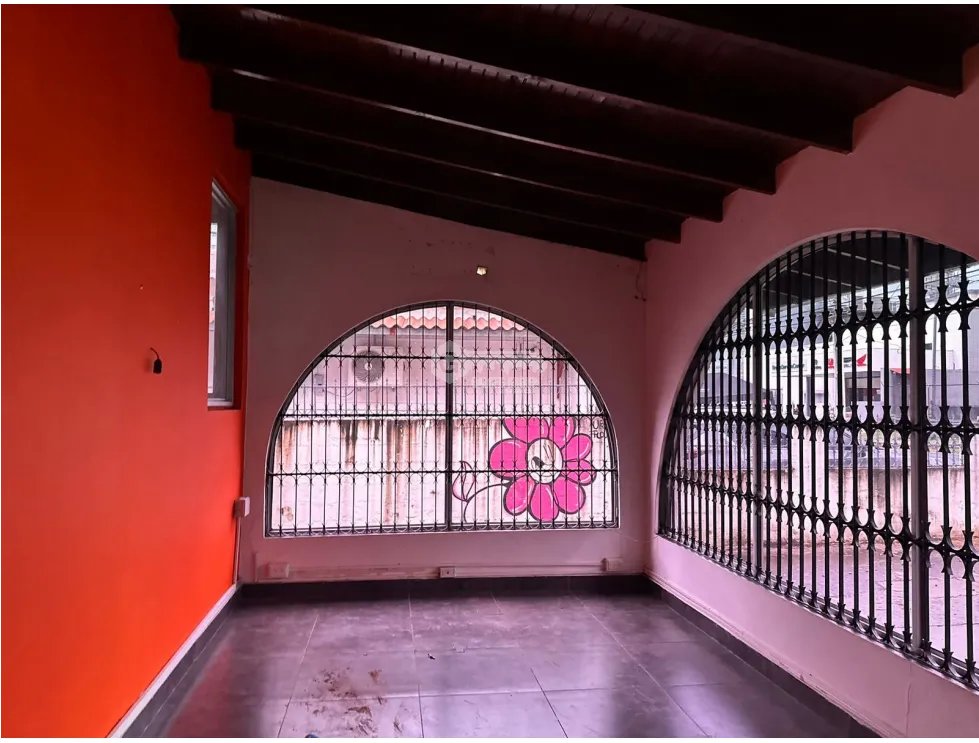 TERRENO CON CASA COMERCIAL / SAN FRANCISCO / 832M / SOBRE VIA