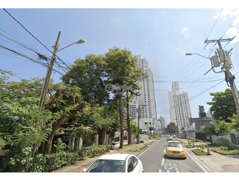 SAN FRANCISCO / TERRENO CON CASA COMERCIAL / 832M / SOBRE VIA