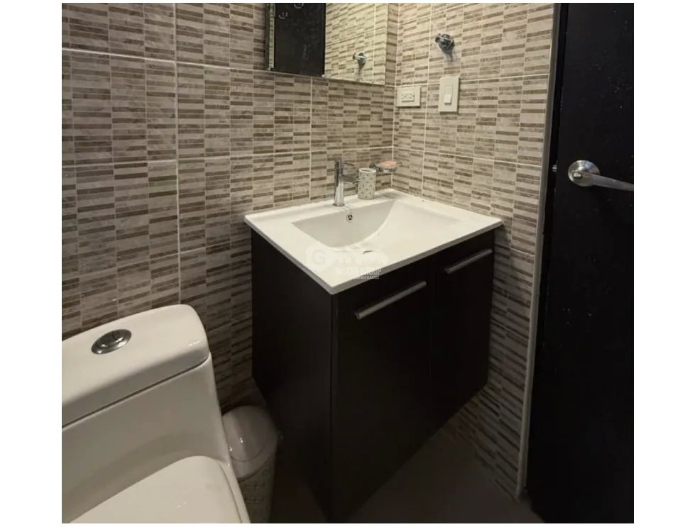 SE VENDE APARTAMENTO EN ANCON / PH ALTAMIRA GARDENS CON BALCON