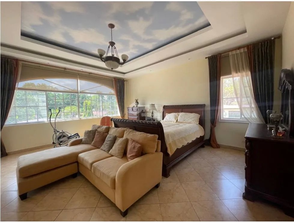 SE VENDE CASA LAS CUMBRES RESIDENCIAL EL ROCIO DE 2 NIVELES Y TERRAZA