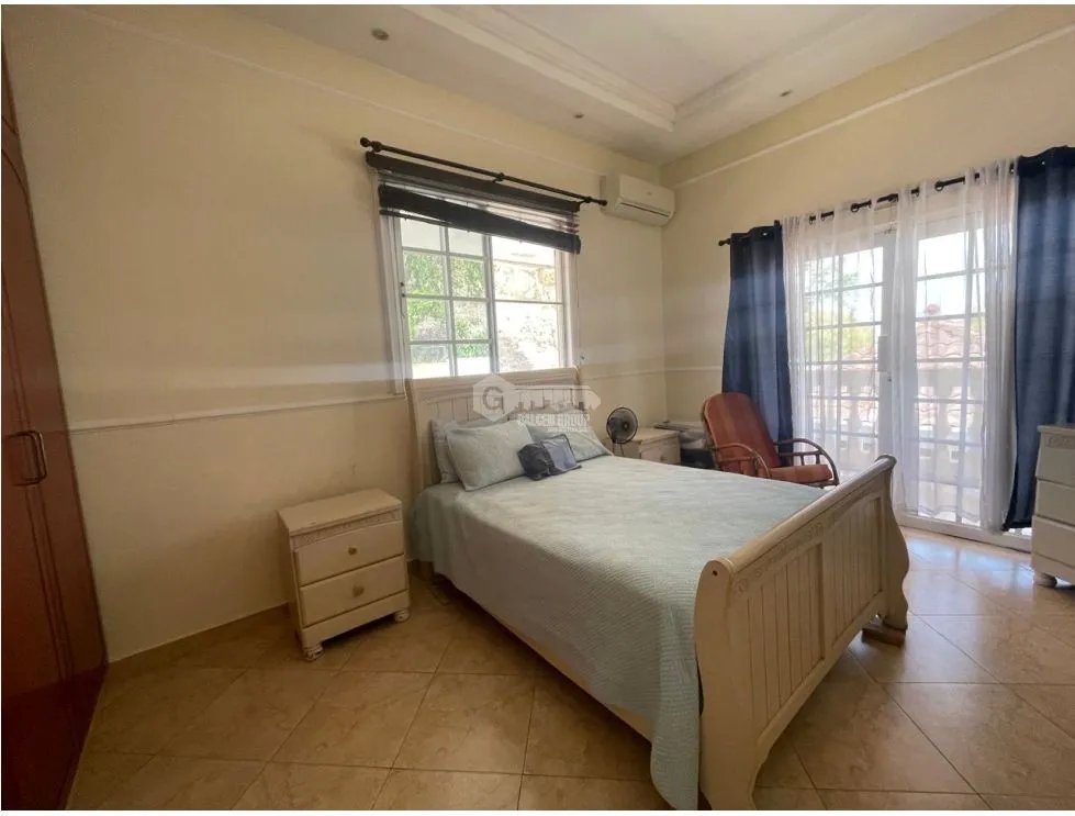 SE VENDE CASA LAS CUMBRES RESIDENCIAL EL ROCIO DE 2 NIVELES Y TERRAZA