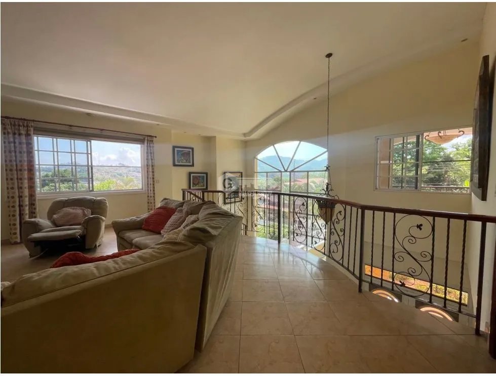 LAS CUMBRES / RESIDENCIAL EL ROCIO / 497M / 3 HABITACIONES / 2 NIVELES